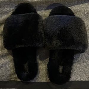 Skims black slippers size 7.5 (38)